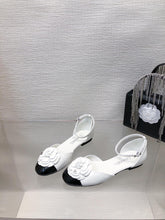 WHITE MIX BLACK LAMBSKIN CAMELLIA HOLLOW SANDAL